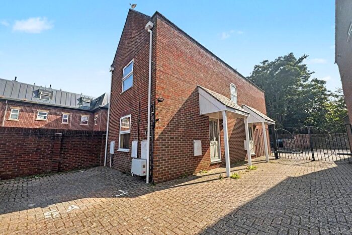 1 Bedroom Flat For Sale In Poole, BH15