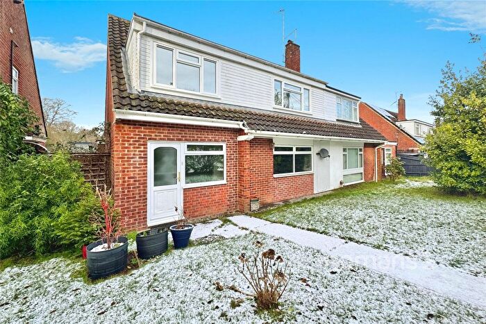 4 Bedroom Semi Detached House For Sale In Cotswold Road, Sandhurst, Berkshire, GU47