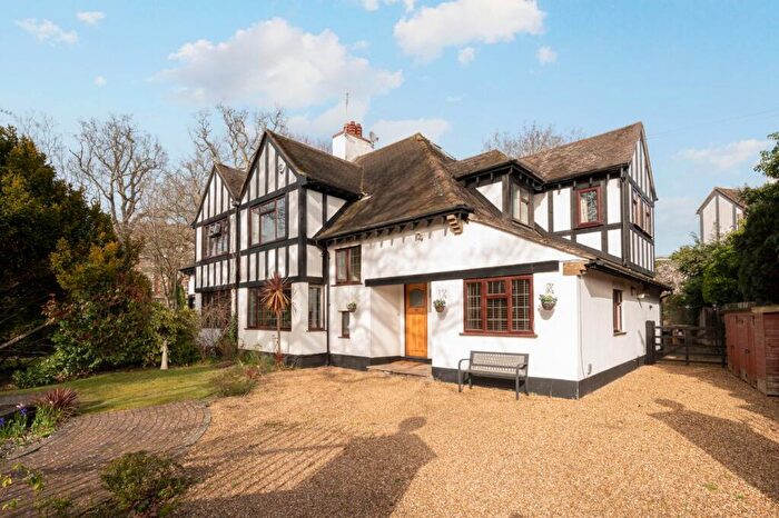 4 Bedroom Semi-Detached House For Sale In Ashley Park Crescent, Walton-on-Thames, KT12