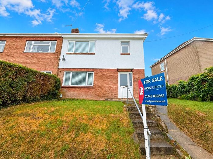 3 Bedroom Semi-Detached House For Sale In Coronation Road, Blackwood, NP12