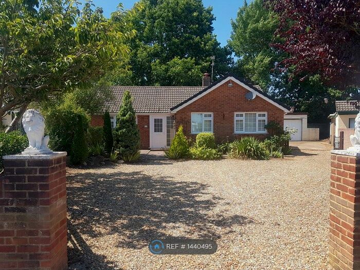 3 Bedroom Semi-Detached House To Rent In Shaftesbury Close, West Moors, Ferndown, BH22
