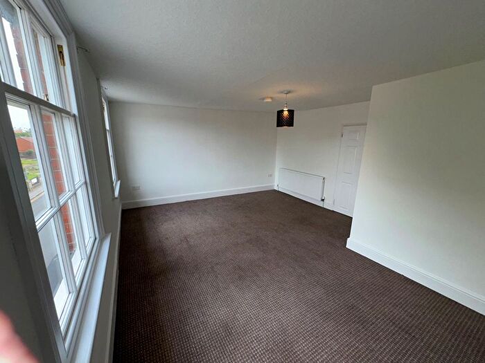 2 Bedroom Flat To Rent In Chapelgate Court, Retford, DN22