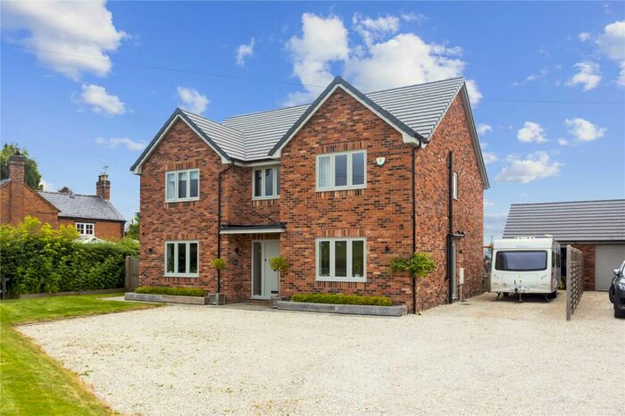 4 Bedroom Detached House For Sale In Wrexham Road, Faddiley, Nantwich, Cheshire, CW5