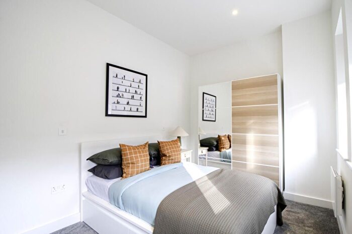 2 Bedroom Flat To Rent In Queen Street, Croydon, CR0