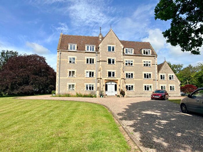 2 Bedroom Apartment For Sale In Twyning Manor, Twyning, Tewkesbury, GL20