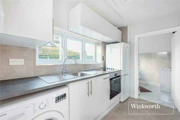 1 Bedroom Apartment To Rent In Station Road, Finchley, London, N3