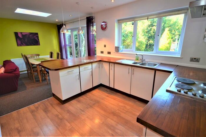 6 Bedroom Detached House To Rent In Alma Road, Winton, BH9