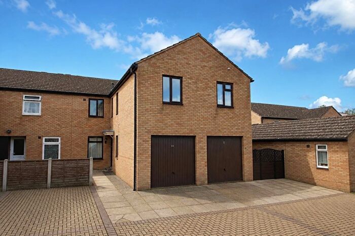 3 Bedroom Terraced House To Rent In Carlina Place, Milton Keynes, MK14