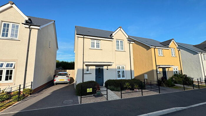 3 Bedroom Detached House For Sale In Honeysuckle Drive, Tavistock, PL19