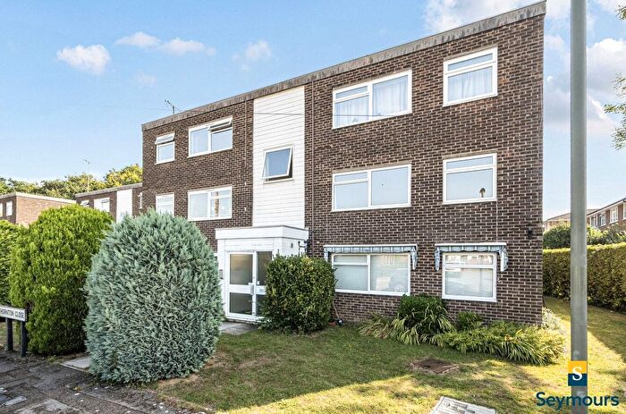 2 Bedroom Flat For Sale In Guildford, Surrey, GU2