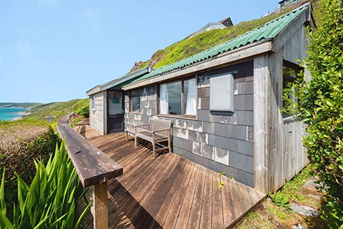 2 Bedroom Bungalow For Sale In Tregonhawke, Millbrook, Torpoint, Cornwall, PL10