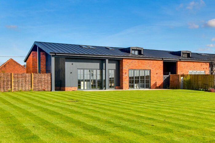 4 Bedroom Detached House For Sale In The Broadway, Great Dunmow, CM6