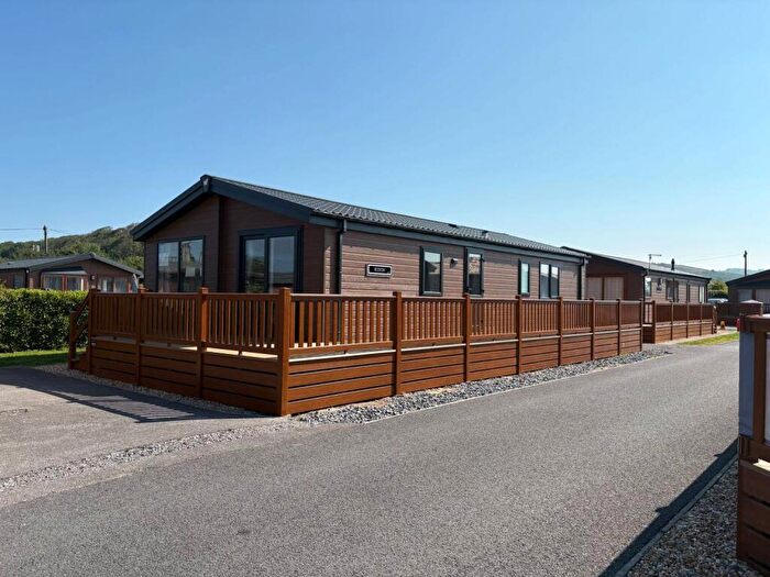 2 Bedroom Lodge For Sale In Bleadon, Somerset, BS24
