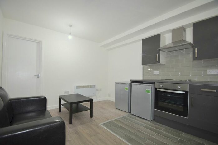 1 Bedroom Flat To Rent In Clive Street, Cardiff, CF11
