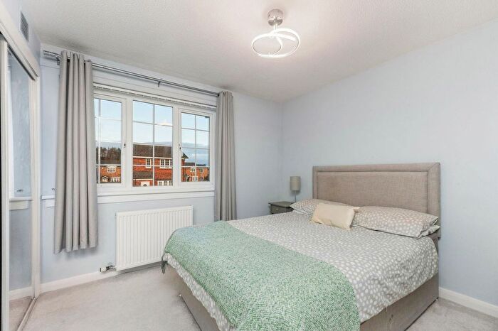 2 Bedroom Detached House For Sale In Jones Green, Carmondean, Livingston, EH54