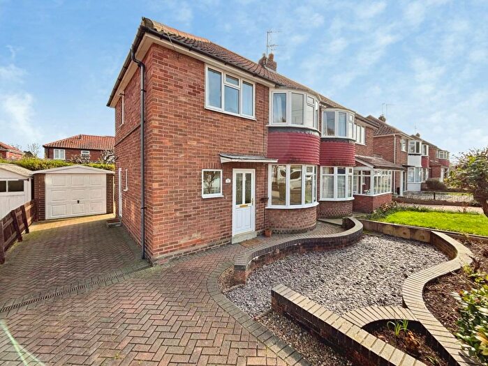 3 Bedroom Property To Rent In Hamilton Way, York, North Yorkshire, YO24