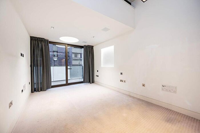 2 Bedroom Flat For Sale In Wood Street, Clerkenwell, London, EC2Y