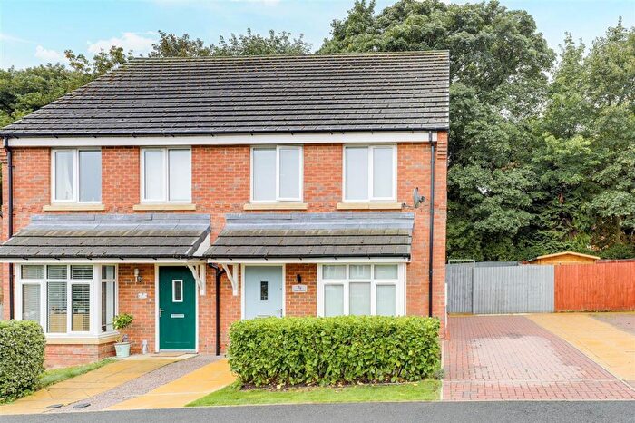 3 Bedroom Semi-Detached House For Sale In Meden Avenue, New Houghton, NG19