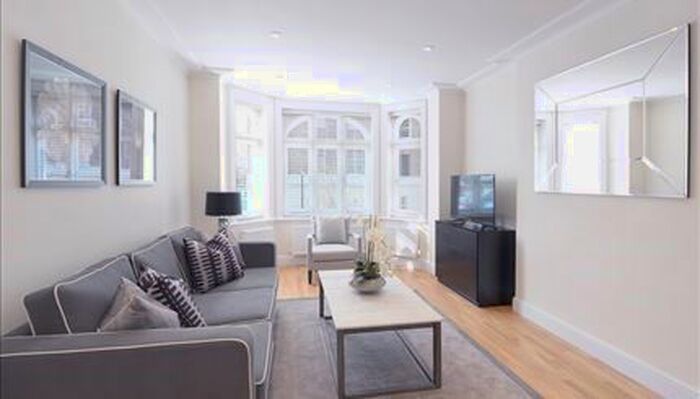 3 Bedroom Flat To Rent In Hamlet Gardens, London, W6