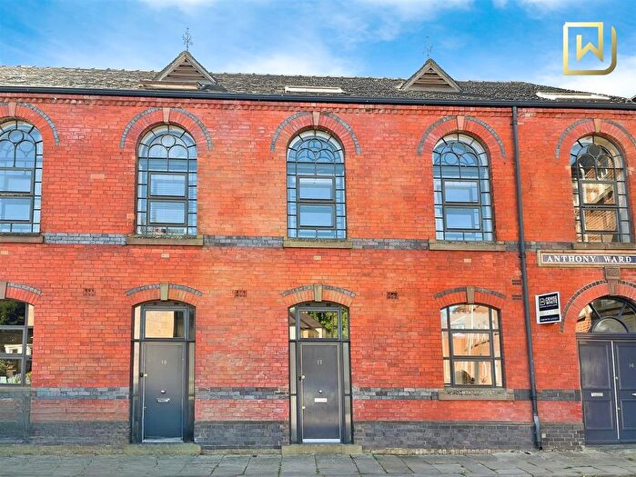 4 Bedroom Town House To Rent In Alsop Street, Leek, ST13