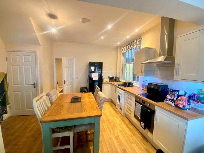 2 Bedroom Maisonette To Rent In Mercer Row, Louth, LN11