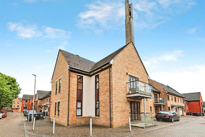 2 Bedroom Flat For Sale In Near Side, Northampton, NN5