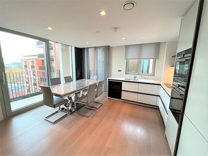 3 Bedroom Flat To Rent In Garrett Mansons, Edgware Road, London, W2
