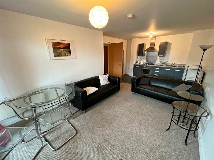2 Bedroom Flat To Rent In City Gate, Blantrye Street, Castlefield, M15