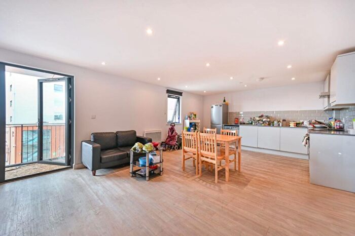 2 Bedroom Flat To Rent In London Road, Wembley, HA9
