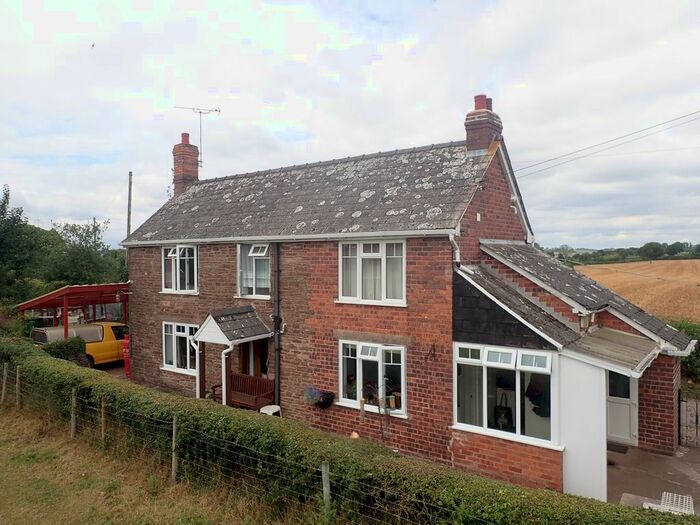 2 Bedroom Cottage For Sale In Bromyard, HR7