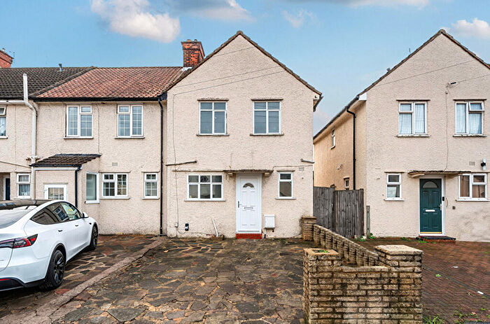 3 Bedroom End Of Terrace House For Sale In Coldharbour Road, Croydon, CR0