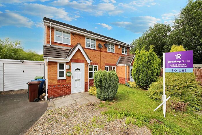 3 Bedroom Semi-Detached House To Rent In Salwick Close, Wigan, WN3