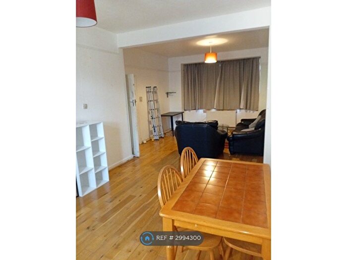 3 Bedroom Terraced House To Rent In Gantshill Crescent, Ilford, IG2