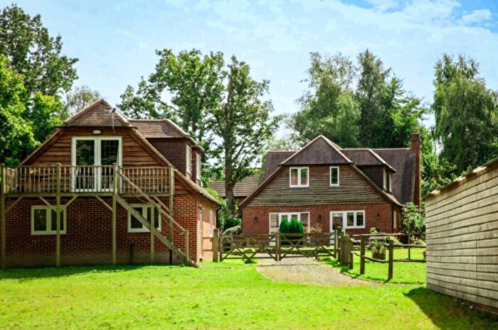 5 Bedroom Detached House For Sale In Roundabout Road, Copthorne, RH10