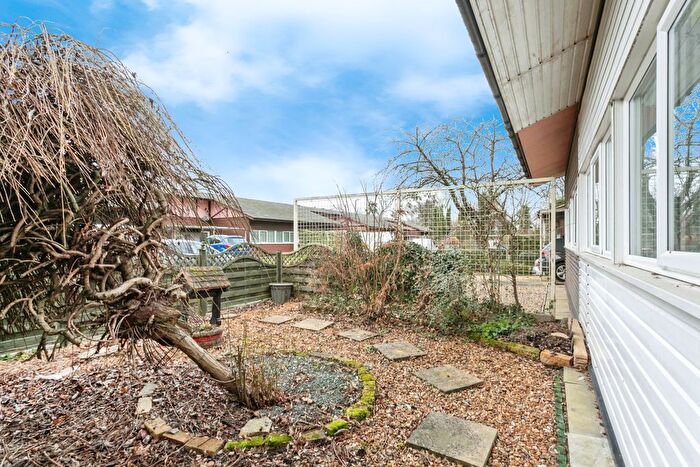 2 Bedroom Bungalow For Sale In Dodkin, Beanhill, Milton Keynes, Buckinghamshire, MK6