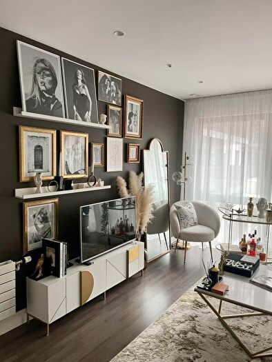 1 Bedroom Flat For Sale In Rathbone Market, London, E16