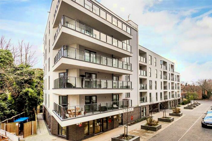 2 Bedroom Apartment To Rent In Woking, GU22