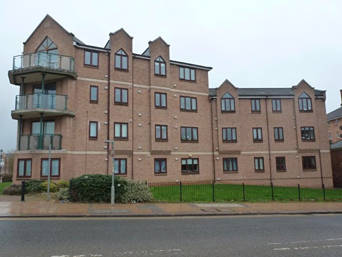 2 Bedroom Flat To Rent In Henry Bird Way, Northampton, NN4