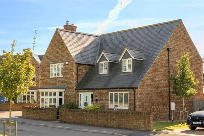 5 Bedroom Detached House For Sale In Hampton Drive, Kings Sutton, Banbury, Oxfordshire, OX17