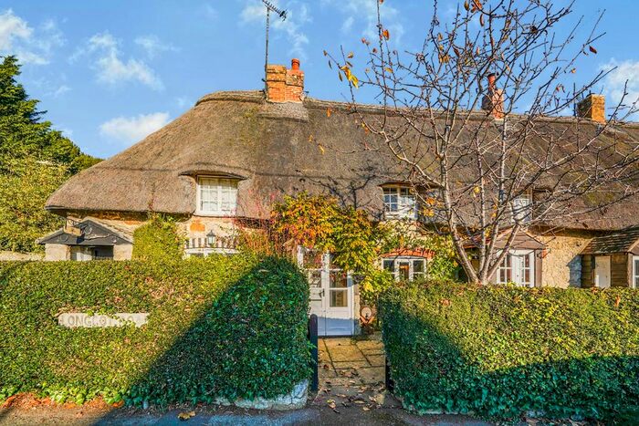 2 Bedroom Cottage To Rent In Longcot Road, Shrivenham, Swindon SN6