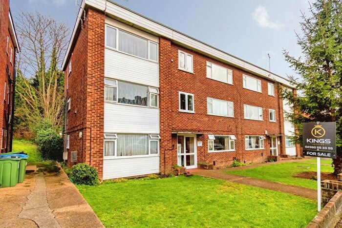1 Bedroom Flat For Sale In Woodside Road, Southampton, Hampshire, SO17