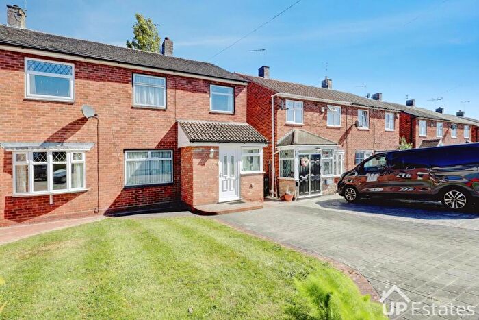 3 Bedroom Semi Detached House For Sale In Tonbridge Road, Coventry, CV3