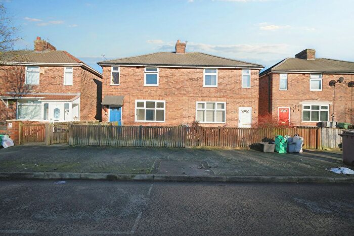 3 Bedroom Semi-Detached House For Sale In Milton Street, Sutton Manor, St. Helens, WA9