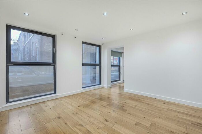 1 Bedroom Apartment To Rent In Spurstowe Terrace, Hackney, London, E8