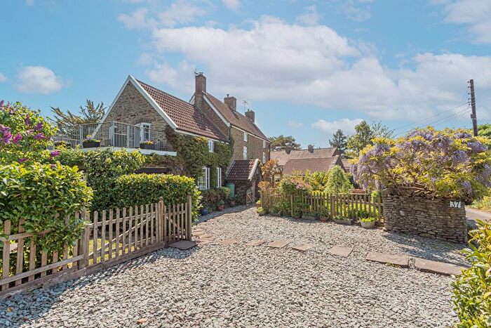 3 Bedroom Cottage For Sale In Castle Farm Road, Hanham, Bristol, BS15