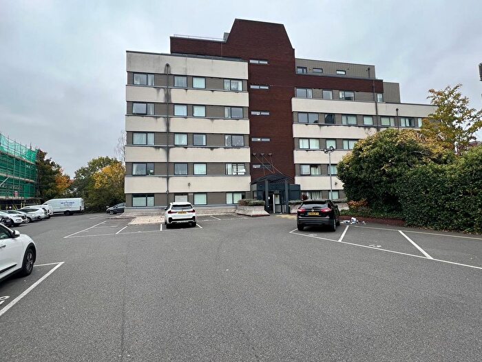 3 Bedroom Flat For Sale In Union House, UB3