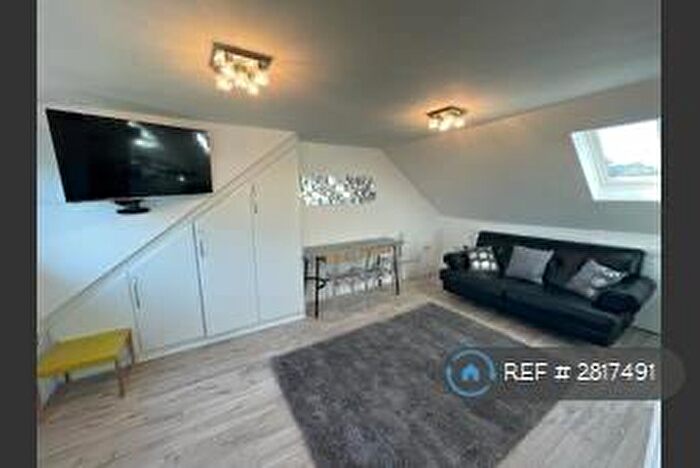 3 Bedroom Flat To Rent In Sussex Rd, Harrow, HA1