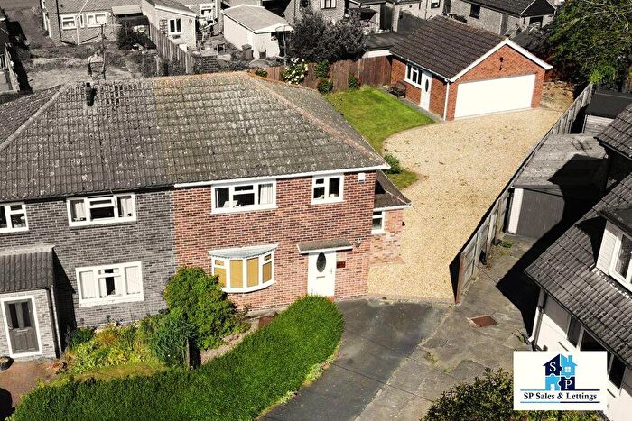 3 Bedroom Semi-Detached House For Sale In Blackbrook Close, Shepshed, LE12