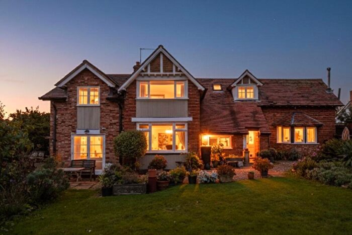 4 Bedroom Detached House For Sale In Topsham, Devon, EX3