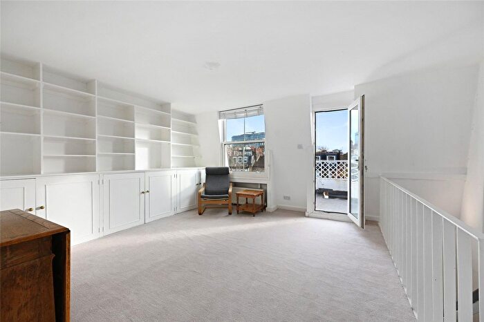 1 Bedroom Flat For Sale In Caithness Road, Brook Green, London, W14